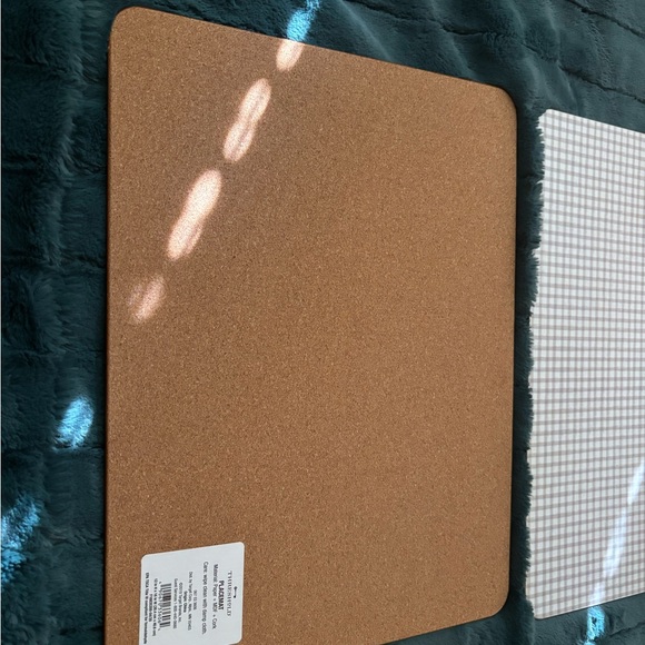 Threshold two sturdy placemats/desk work area. - Picture 7 of 7